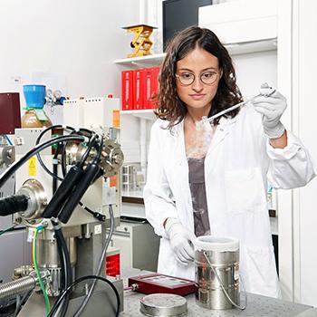 El programa Para Las Mujeres en la Ciencia LOréal / Unesco, tiene abierta su convocatoria de becas para 2019